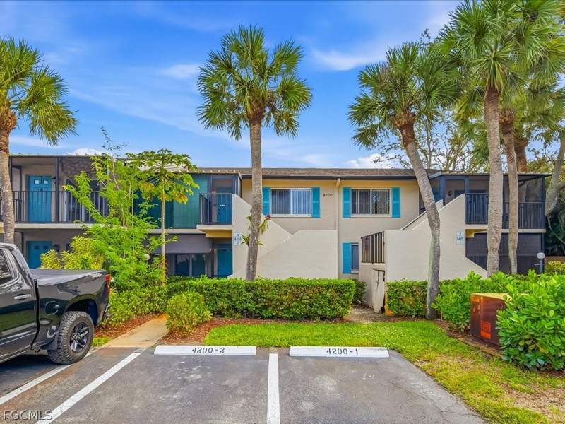 2 bedroom Condominium at 4200 Looking Glass Ln 4204, Winterpark, Naples — photo 2
