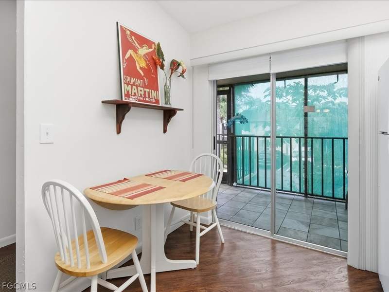 2 bedroom Condominium at 4200 Looking Glass Ln 4204, Winterpark, Naples — photo 5