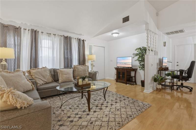 3 bedroom SingleFamilyResidence at 219 SE 16th Ter, Cape Coral, Cape Coral — photo 3