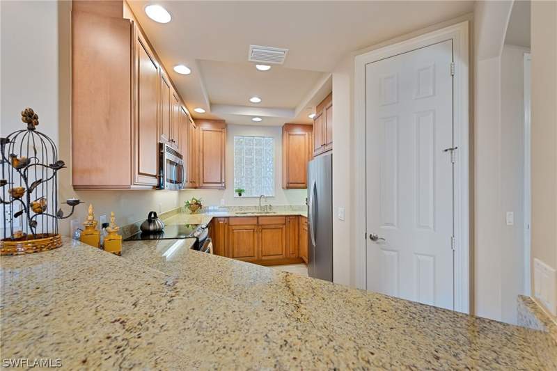 2 bedroom Condominium at 580 El Camino Real 3705, Vista Pointe, Naples — photo 5