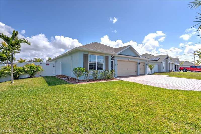 4 bedroom SingleFamilyResidence at 2501 NW 20th Pl, Cape Coral, Cape Coral — photo 1