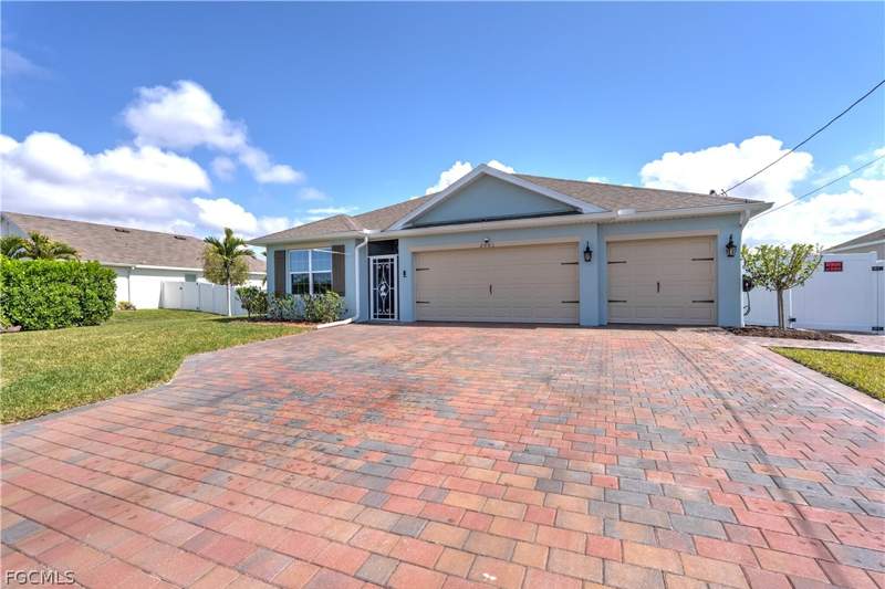 4 bedroom SingleFamilyResidence at 2501 NW 20th Pl, Cape Coral, Cape Coral — photo 2