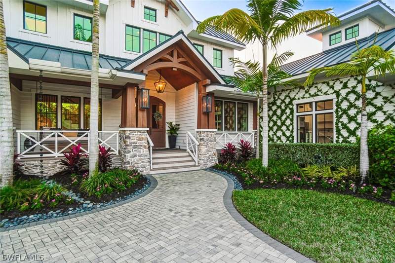 6 bedroom SingleFamilyResidence at 325 Cocohatchee Blvd, Cocohatchee Estates, Naples — photo 4
