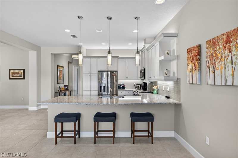 2 bedroom Attached at 28532 Lobos Cir, Valencia Bonita, Bonita Springs — photo 1