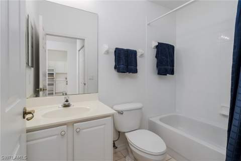 3972 Bishopwood Ct E 2-203, Naples FL - photo 19 of 37