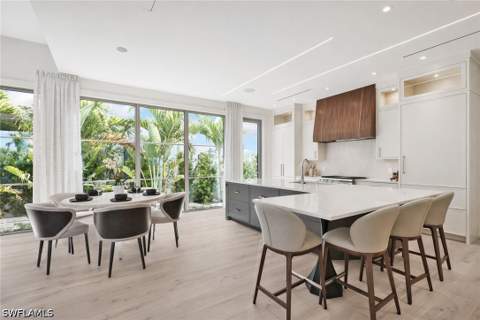 3724 Grove Cir, Naples FL - photo 6 of 25