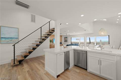 19 Beach Homes, Captiva FL - photo 8 of 49