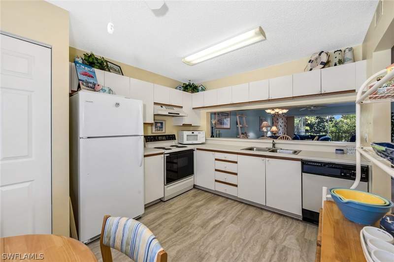 2 bedroom Condominium at 7025 Dennis Cir G202, Chatham Square, Naples — photo 2