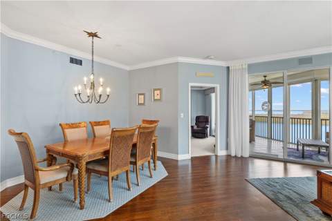 4183 Bay Beach Ln 374, Fort Myers Beach FL - photo 8 of 33