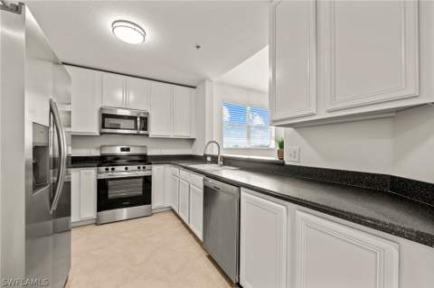 6820 Sterling Greens Pl 401, Naples FL - photo 20 of 45