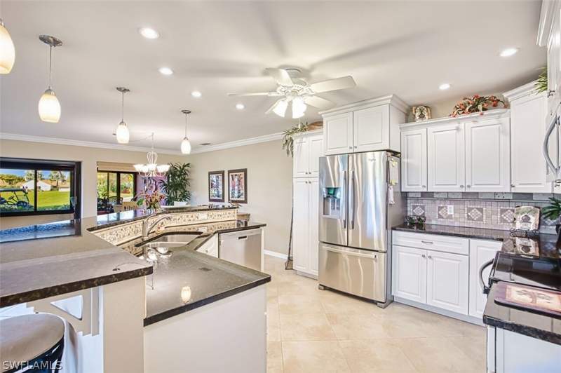 2 bedroom Attached at 1839 Pine Glade Cir, Seven Lakes, Fort Myers — photo 4