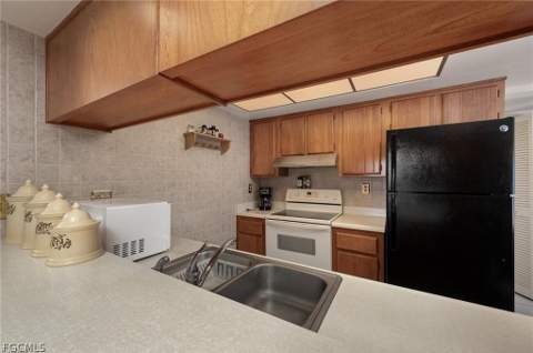 4280 Island Cir C, Fort Myers FL - photo 8 of 25