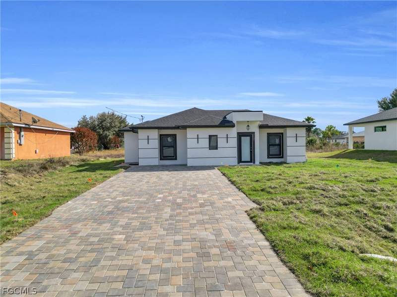 3 bedroom SingleFamilyResidence at 2607 41st St W, Lehigh Acres, Lehigh Acres — photo 5