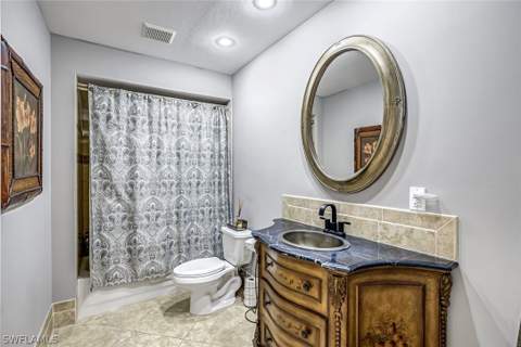 760 Waterford Dr 303, Naples FL - photo 10 of 20