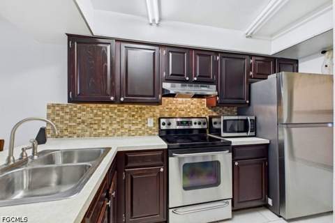 4407 SW 7th Pl 4, Cape Coral FL - photo 7 of 21