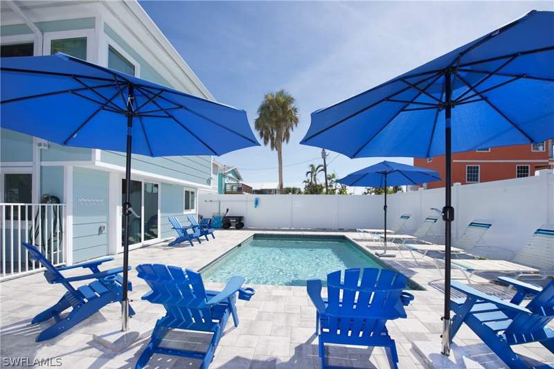 6 bedroom SingleFamilyResidence at 5440 Palmetto St, Gulf Heights, Fort Myers Beach — photo 2