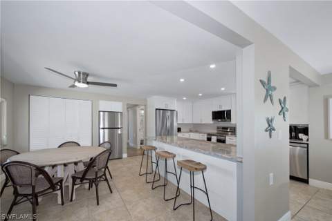 5440 Palmetto St, Fort Myers Beach FL - photo 8 of 42