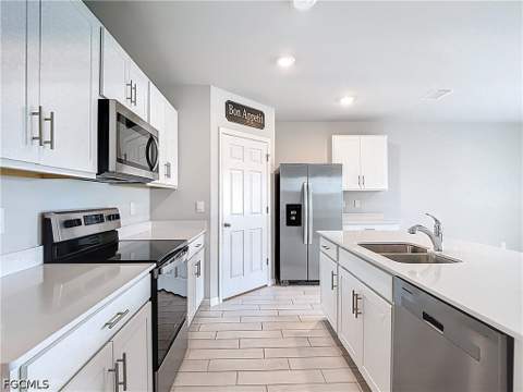 524 Glendale Ave, Labelle FL - photo 12 of 32