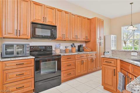 5582 Whispering Willow Way, Fort Myers FL - photo 6 of 38
