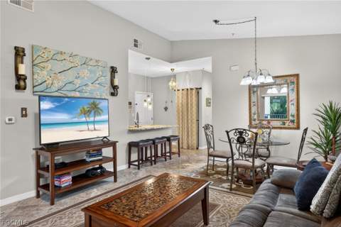 15441 Bellamar Cir 1123, Fort Myers FL - photo 13 of 29