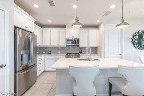 2561 Seychelles Dr 304, Naples FL - photo 14 of 34