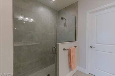 2561 Seychelles Dr 304, Naples FL - photo 22 of 34