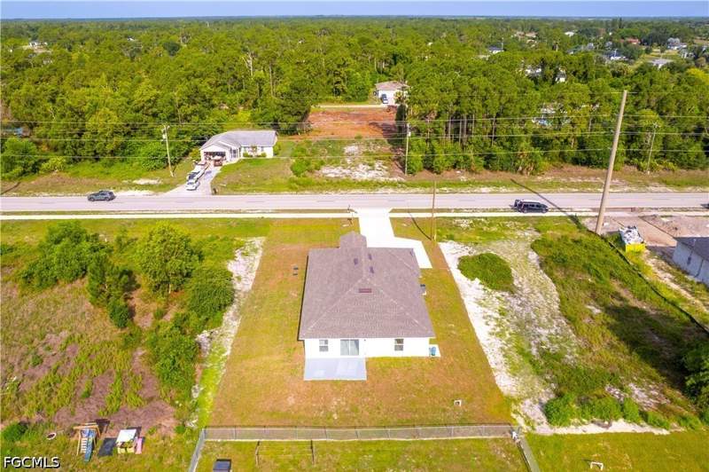 4 bedroom SingleFamilyResidence at 773 Bell Blvd S, Lehigh Acres, Lehigh Acres — photo 4