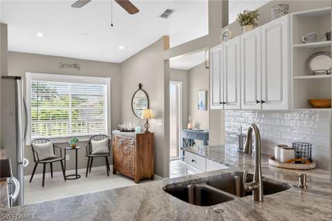 9009 Michael Cir 4, Naples FL - photo 10 of 34