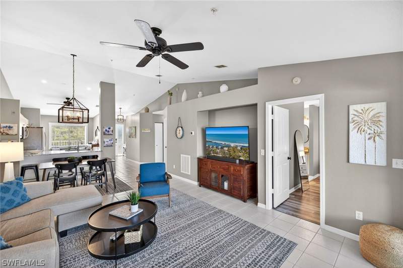 2 bedroom Condominium at 9009 Michael Cir 4, Ruby At Sunstone, Naples — photo 5