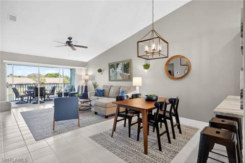 9009 Michael Cir 4, Naples FL - photo 6 of 34