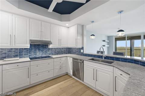 425 Cove Tower Dr 703, Naples FL - photo 6 of 44