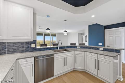 425 Cove Tower Dr 703, Naples FL - photo 7 of 44