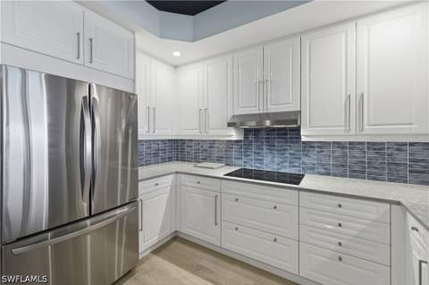 425 Cove Tower Dr 703, Naples FL - photo 8 of 44