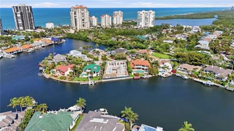 310 Pirates Bight, Naples FL - photo 11 of 16