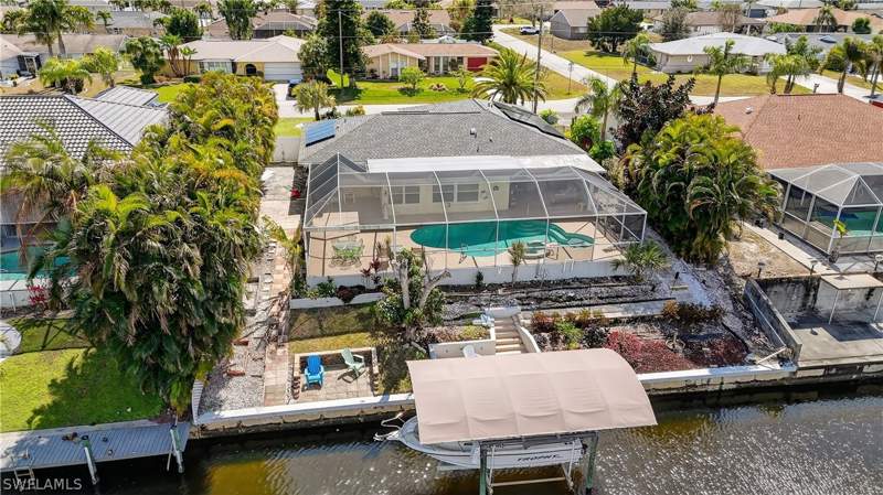 3 bedroom SingleFamilyResidence at 1305 SE 29th Ter, Cape Coral, Cape Coral — photo 4
