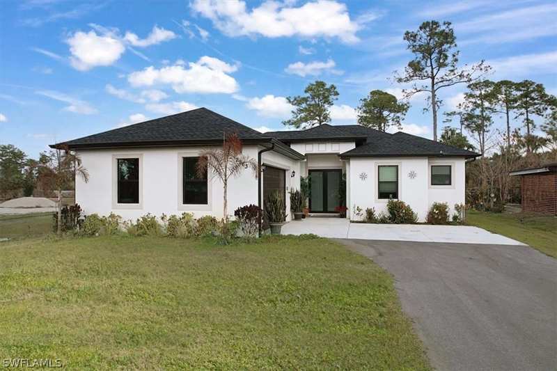 3 bedroom SingleFamilyResidence at 2963 40th Ave SE, Golden Gate Estates, Naples — photo 1