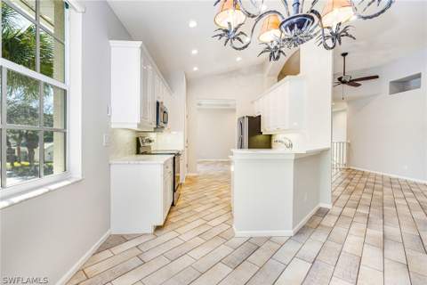 19091 Ridgepoint Dr 202, Estero FL - photo 12 of 50