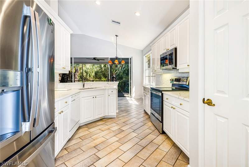 3 bedroom Condominium at 19091 Ridgepoint Dr 202, Turtle Point, Estero — photo 3