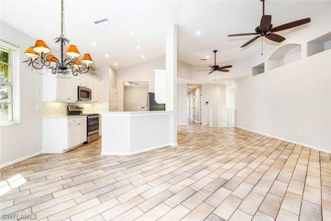 19091 Ridgepoint Dr 202, Estero FL - photo 9 of 50