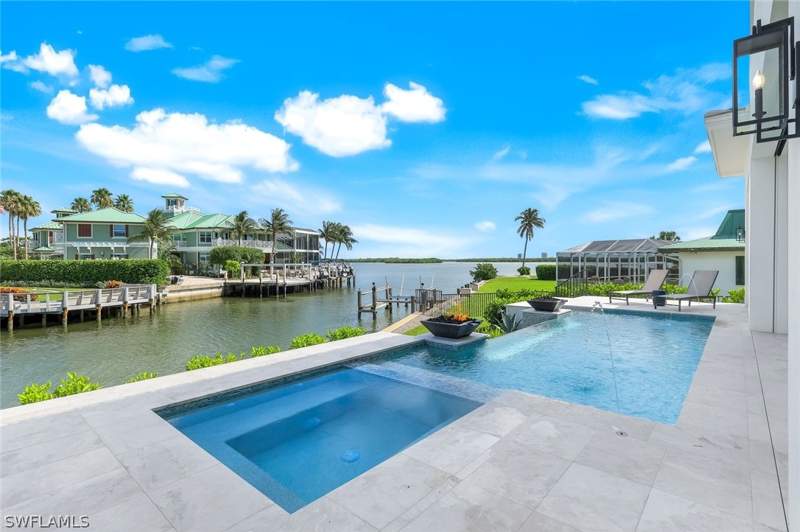 5 bedroom SingleFamilyResidence at 960 Iris Ct, Marco Island, Marco Island — photo 3