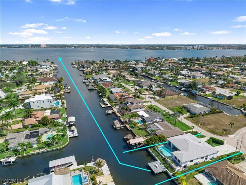 4 bedroom SingleFamilyResidence at 1021 Lucerne Ave, Cape Coral, Cape Coral — photo 1
