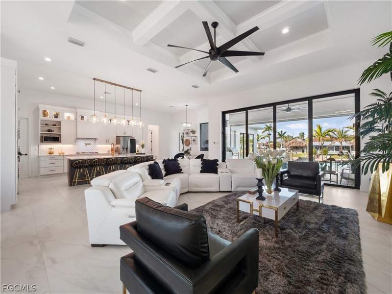 4 bedroom SingleFamilyResidence at 1021 Lucerne Ave, Cape Coral, Cape Coral — photo 4