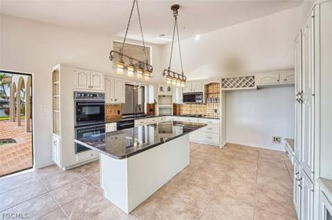 6896 Erin Marie Ct, Fort Myers FL - photo 21 of 49