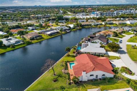 6896 Erin Marie Ct, Fort Myers FL - photo 7 of 49