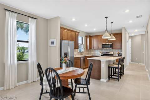20548 Pebble Glen Dr, Estero FL - photo 11 of 49