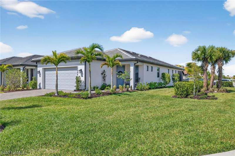 2 bedroom SingleFamilyResidence at 20548 Pebble Glen Dr, Verdana Village, Estero — photo 4