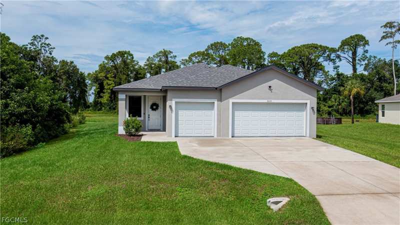 3 bedroom SingleFamilyResidence at 3037 harvard Cir, Port Labelle, Labelle — photo 1