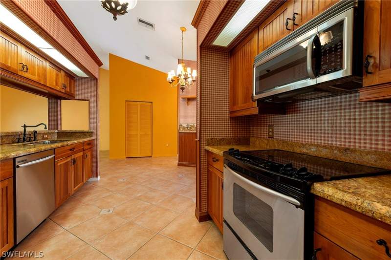 2 bedroom SingleFamilyResidence at 25151 Fairway Dunes Ct, Fairway Dunes Condo, Bonita Springs — photo 4