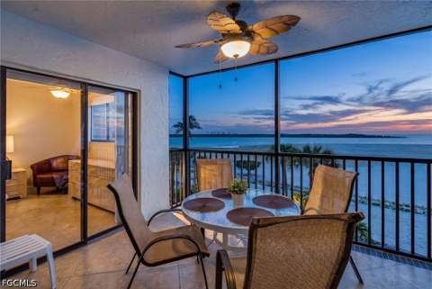 8350 Estero Blvd 322, Fort Myers Beach FL - photo 17 of 33