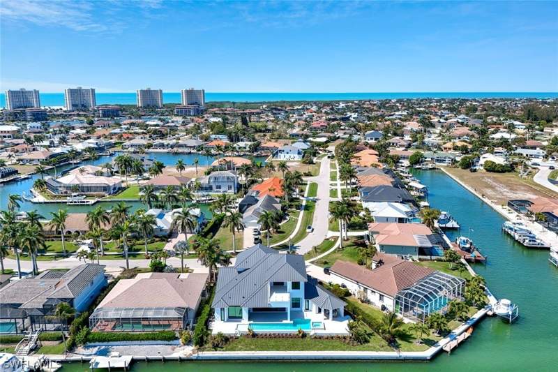 4 bedroom SingleFamilyResidence at 812 Milan Ct, Marco Island, Marco Island — photo 5